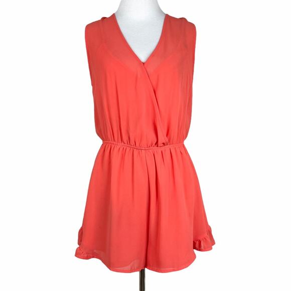 Astr The Label Coral ruffle Romper in Small - Picture 2 of 8